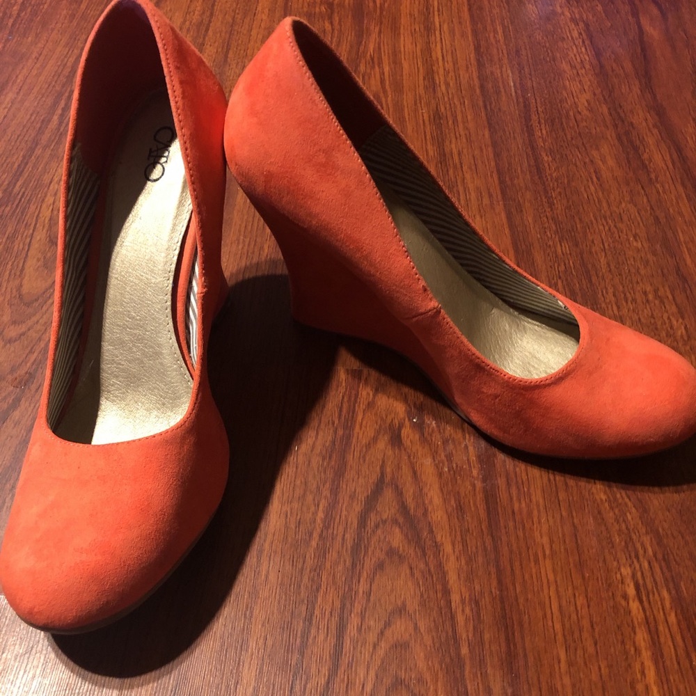 Cato pink wedges